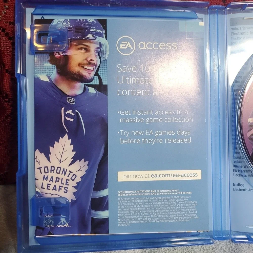 EA Sports NHL 20 PS4 Video Game Everyone 10+ Blue Auston Matthews Hockey Sim